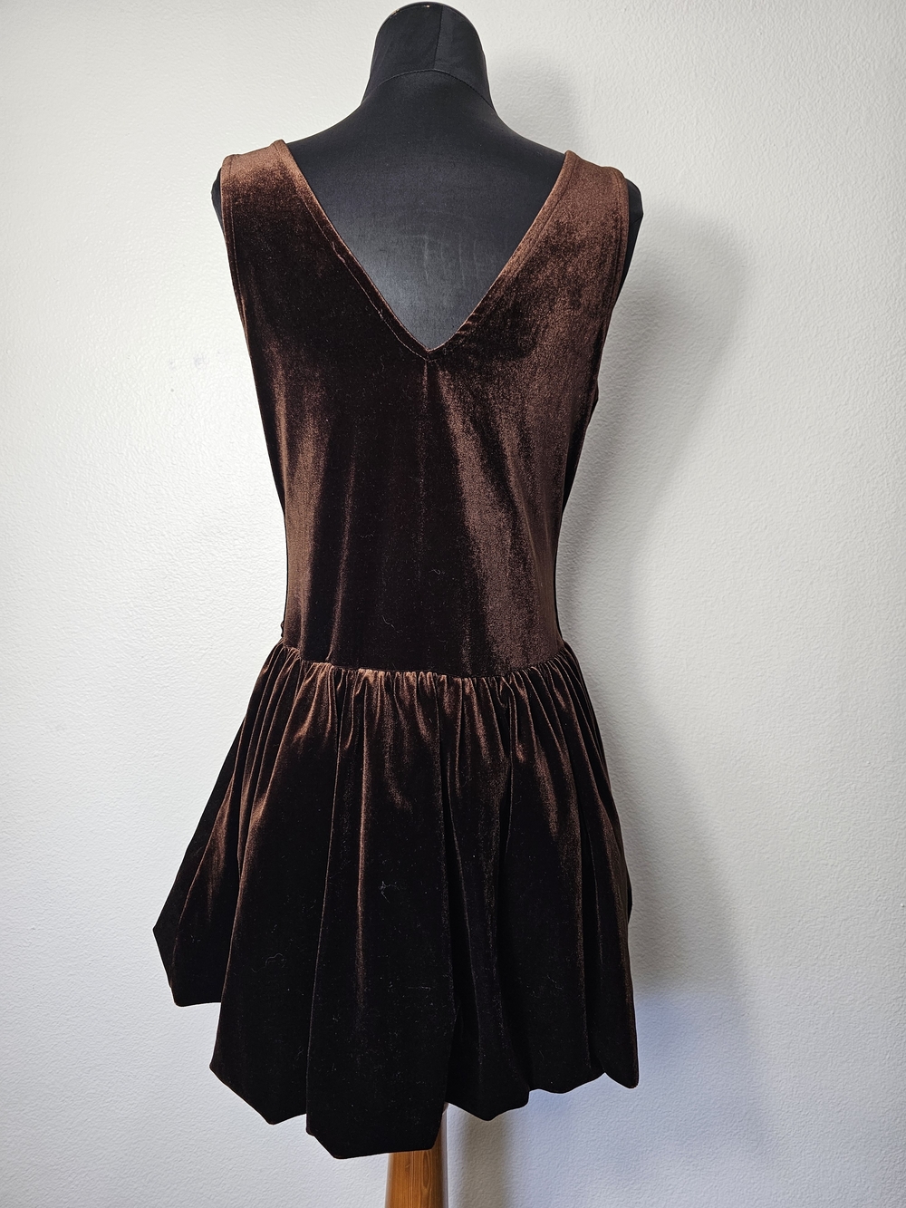 Sleeveless Brown Velvet V Neck Dress - Picture 2 of 6